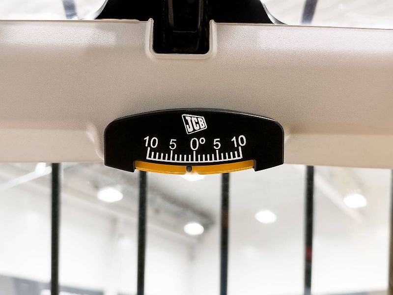 JCB 540-170 Sway 17 m lifting height, 4.000 kg capacity, Joystick, air conditioner, pallet forks, Sway, hydraulic fork positioner