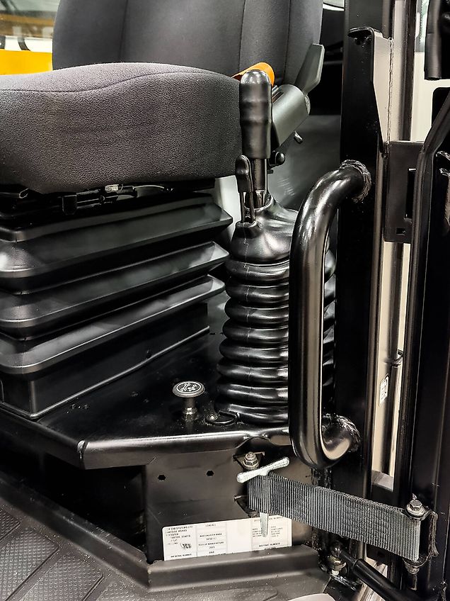 JCB 540-170 Sway 17 m lifting height, 4.000 kg capacity, Joystick, air conditioner, pallet forks, Sway, hydraulic fork positioner