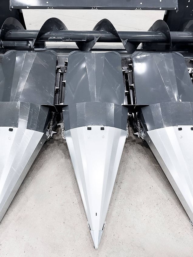 Tecnomais TMRP4 8R-F 8 row (75 cm), foldable corn header, for Case IH and New Holland combines