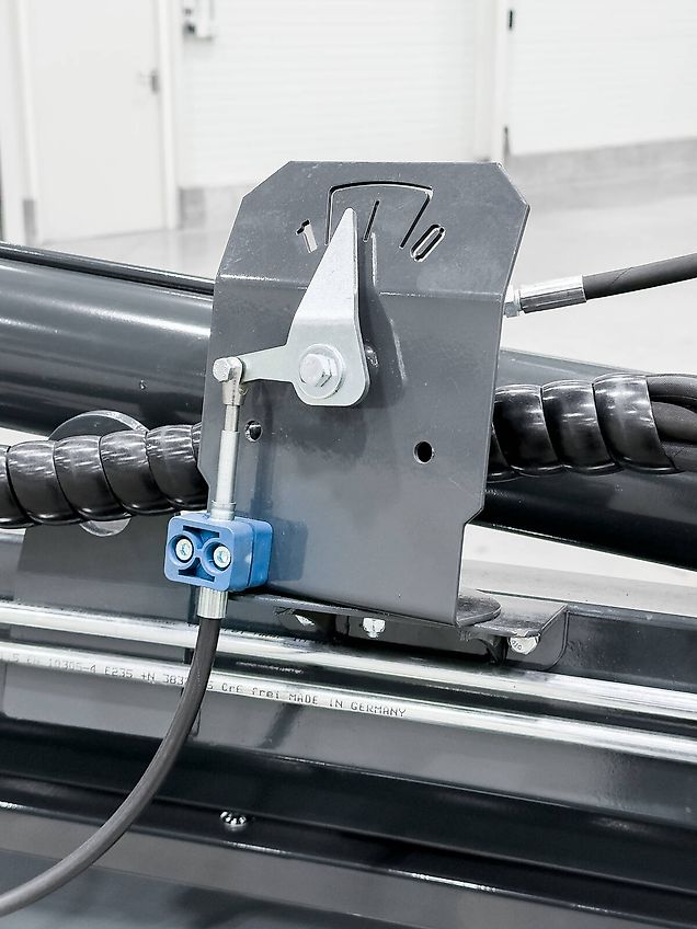 Tecnomais TMRP4 8R-F 8 row (75 cm), foldable corn header, for Case IH and New Holland combines