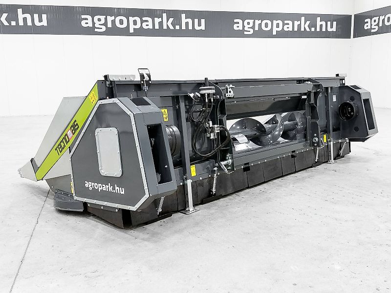 Tecnomais TM3 6R 6 row (75 cm), rigid corn header for Claas Tucano and Lexion combines, with chopper and stalk crushers