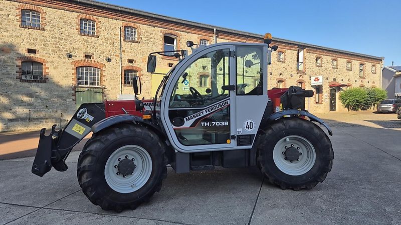 Massey Ferguson TH.7038