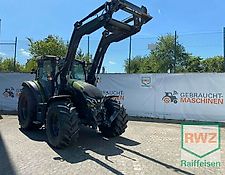 Valtra G135 V Schlepper Valtra G135 V Schlepper