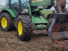 John Deere 3800