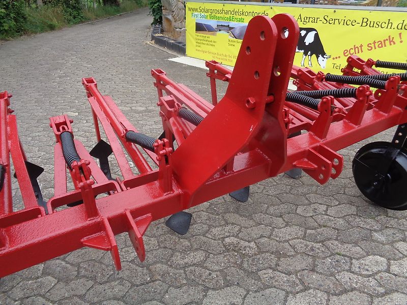 Kongskilde Howard-Becker 3 m Kurzgrubber mit13 Doppelherzscharen 2 balkig mit Non-Stopsicherung über Federpakete Doppelherzschargrubber