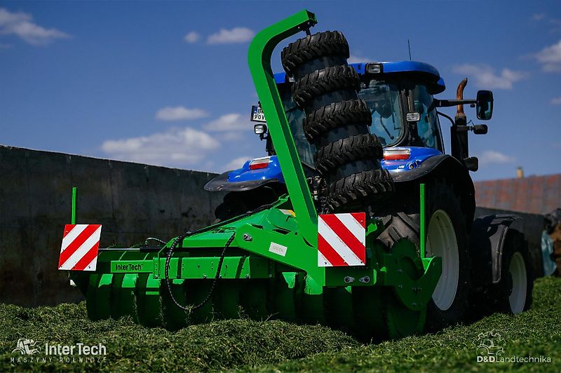 D&D Landtechnika Silowalze Siloverteiler Verdichtungwalze Silo Walze