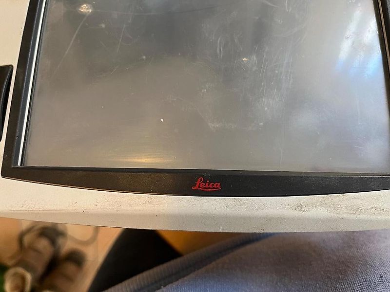 Massey Ferguson Leica Controllmonitor MOJO 3D, Display leicht beschädigt, Funktion nicht geprüft