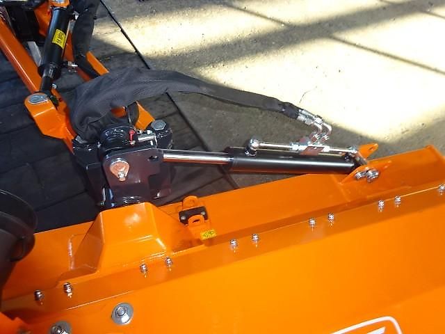 TALEX Böschung Schlegelmulcher RB EVO - 140 Hydraulisch - für Kleintraktoren mit Gelenkwelle