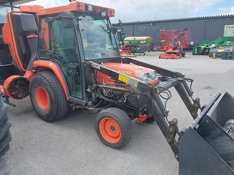 Kubota ST32 LEIKKURI