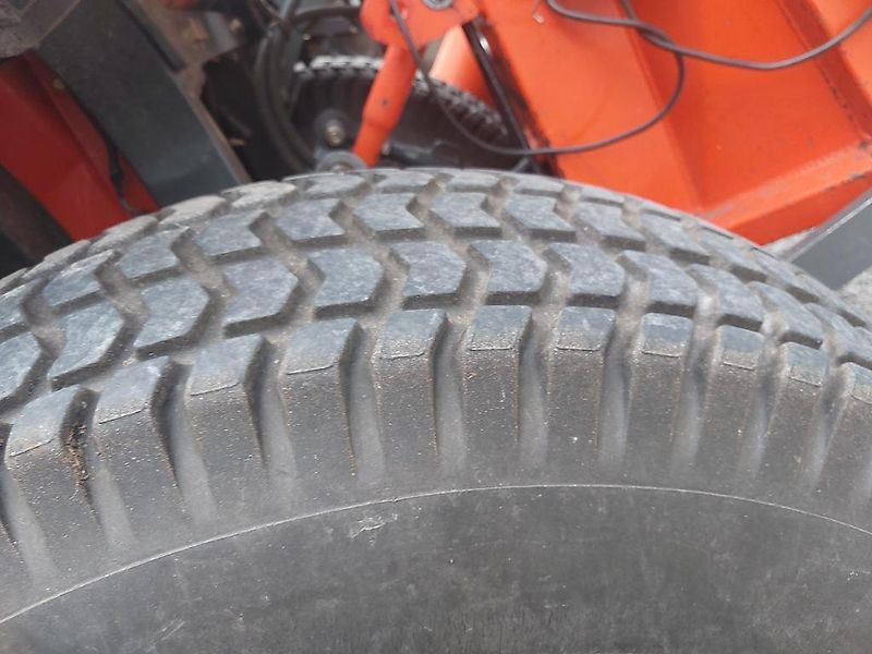 Kubota ST32 LEIKKURI