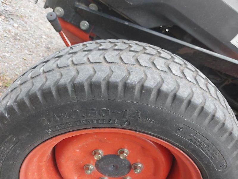 Kubota ST32 LEIKKURI