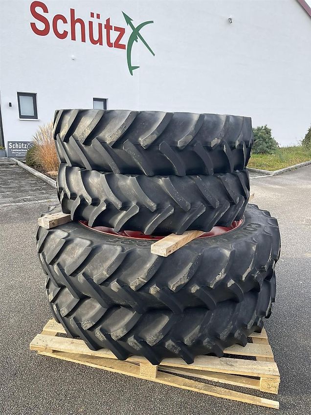 Fendt 820 724 Pflegebereifung 190cm Spur 320/90R32 340/85R48