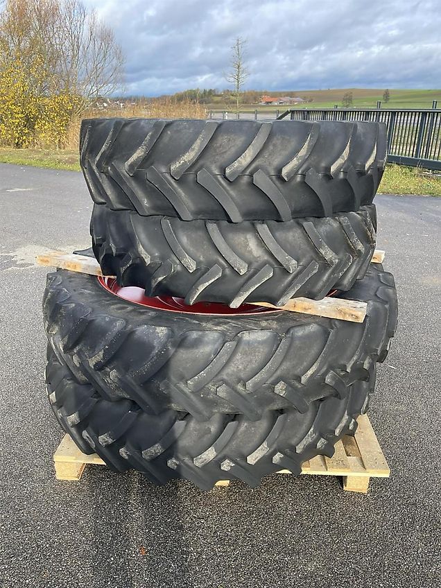 Fendt 820 724 Pflegebereifung 190cm Spur 320/90R32 340/85R48