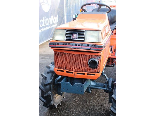 Kubota B1-17 Bulltra