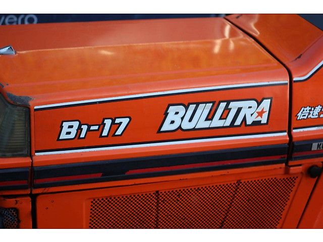 Kubota B1-17 Bulltra
