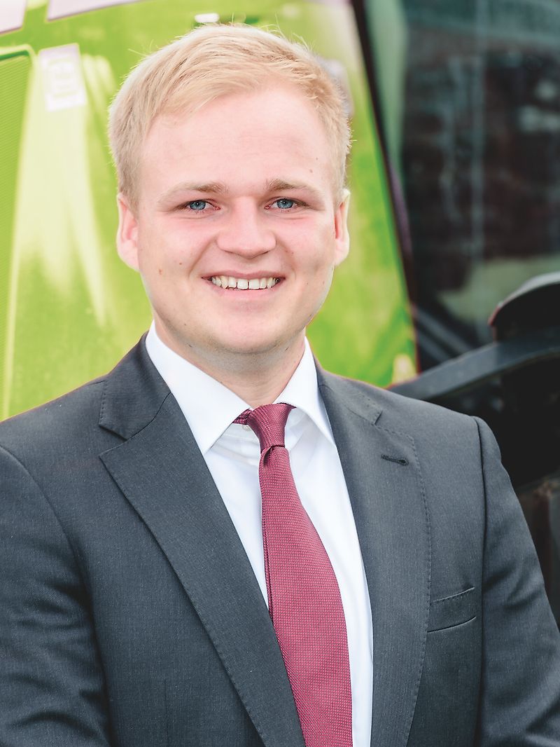 kapcsolattartó Úr Philip Karl