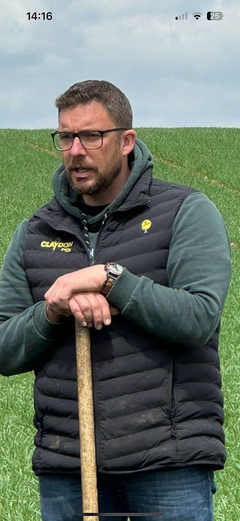 kapcsolattartó Úr Sebastian Staender