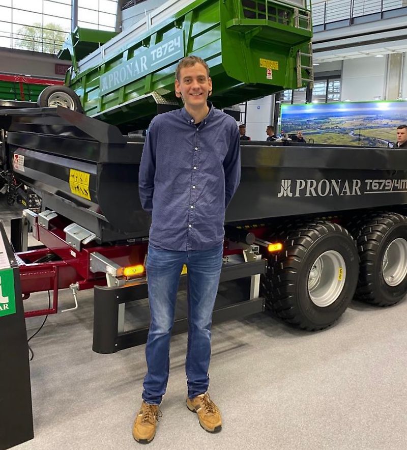 kapcsolattartó Úr Melf Albrecht