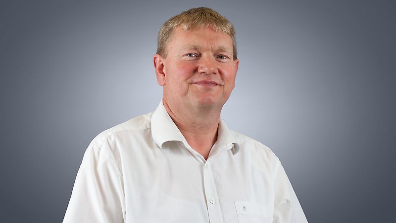 kapcsolattartó Úr Dirk Detjen