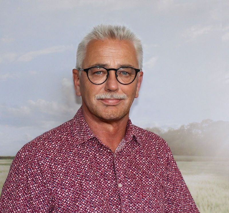 kapcsolattartó Úr Rainer Schölzke