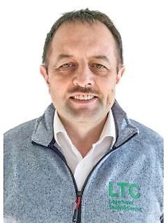 kapcsolattartó Úr Franz Szendi