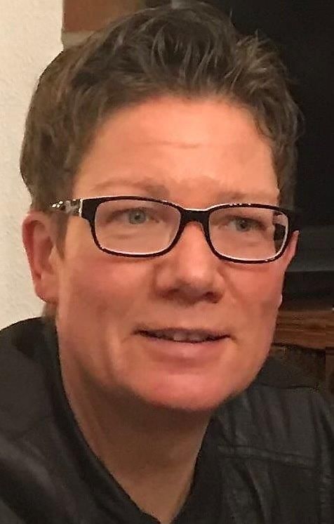 kapcsolattartó Hölgy Ria Lange