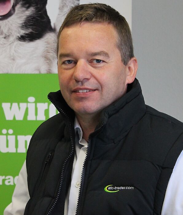 kapcsolattartó Hermann Röfer